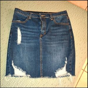 NWOT Jean Skirt Ripped Torn Midi Medium Dark Wash